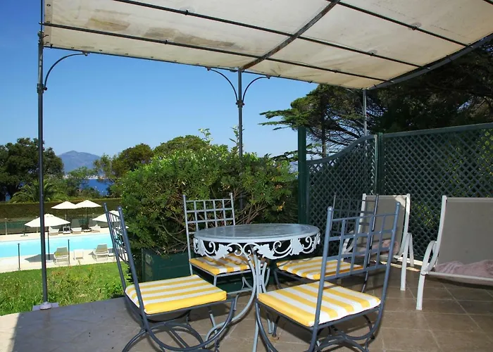 Vila Les Residences De Scaglione